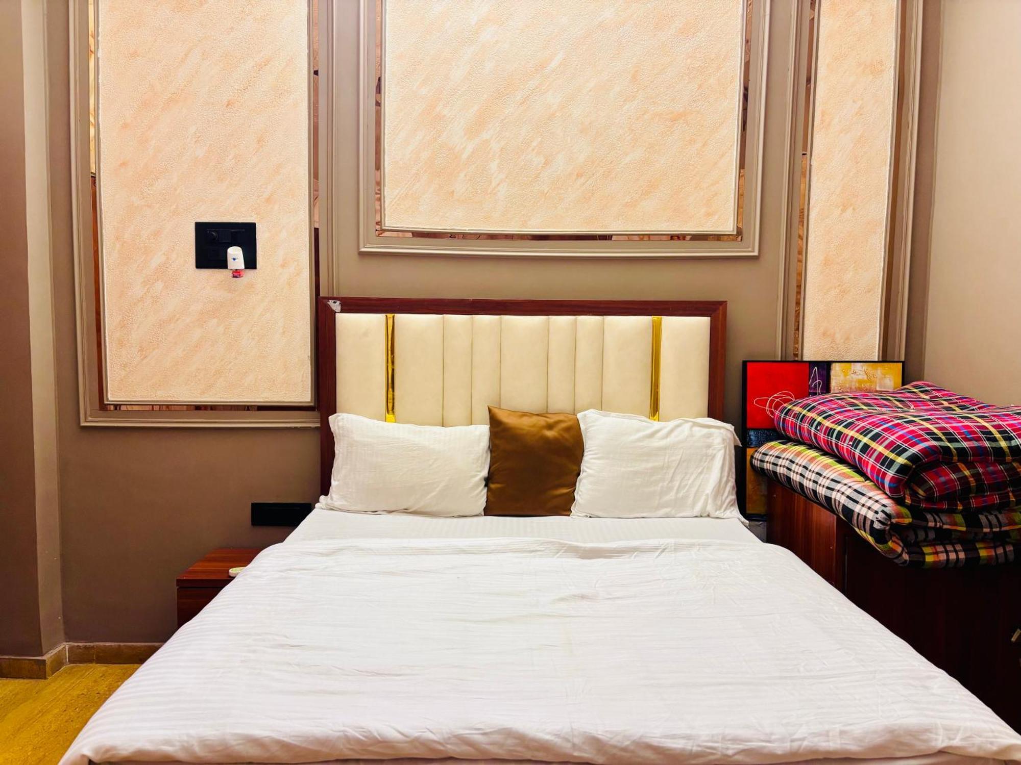 Bailey'S Castle Villa Lonavala Exterior photo
